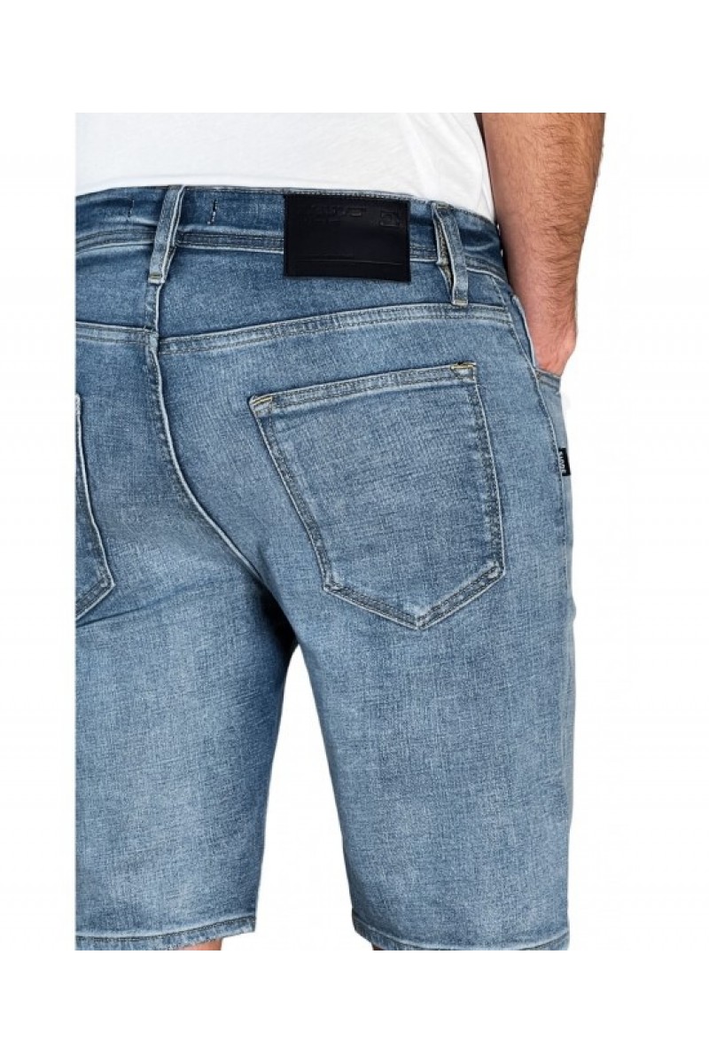 MAN Bermuda shorts