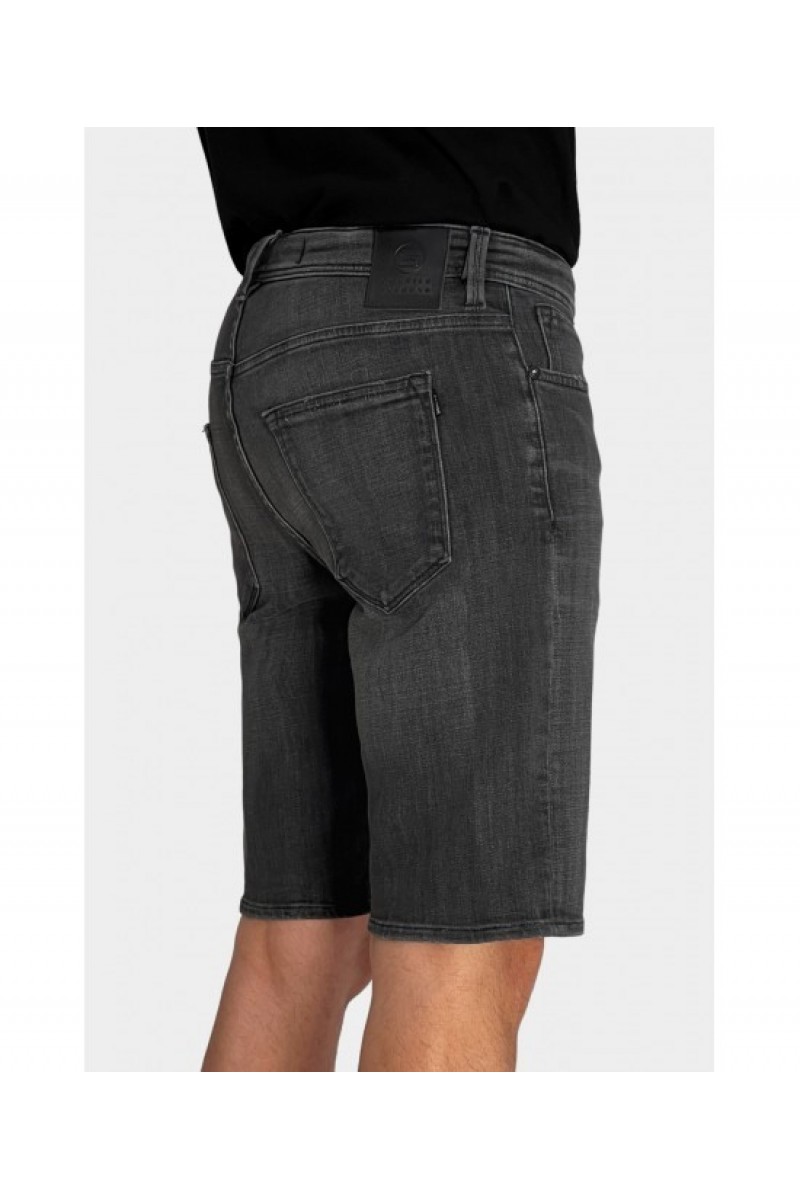 MAN Bermuda shorts