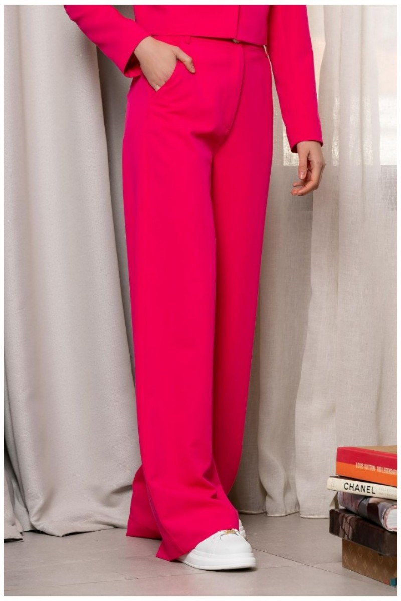 woman trouser